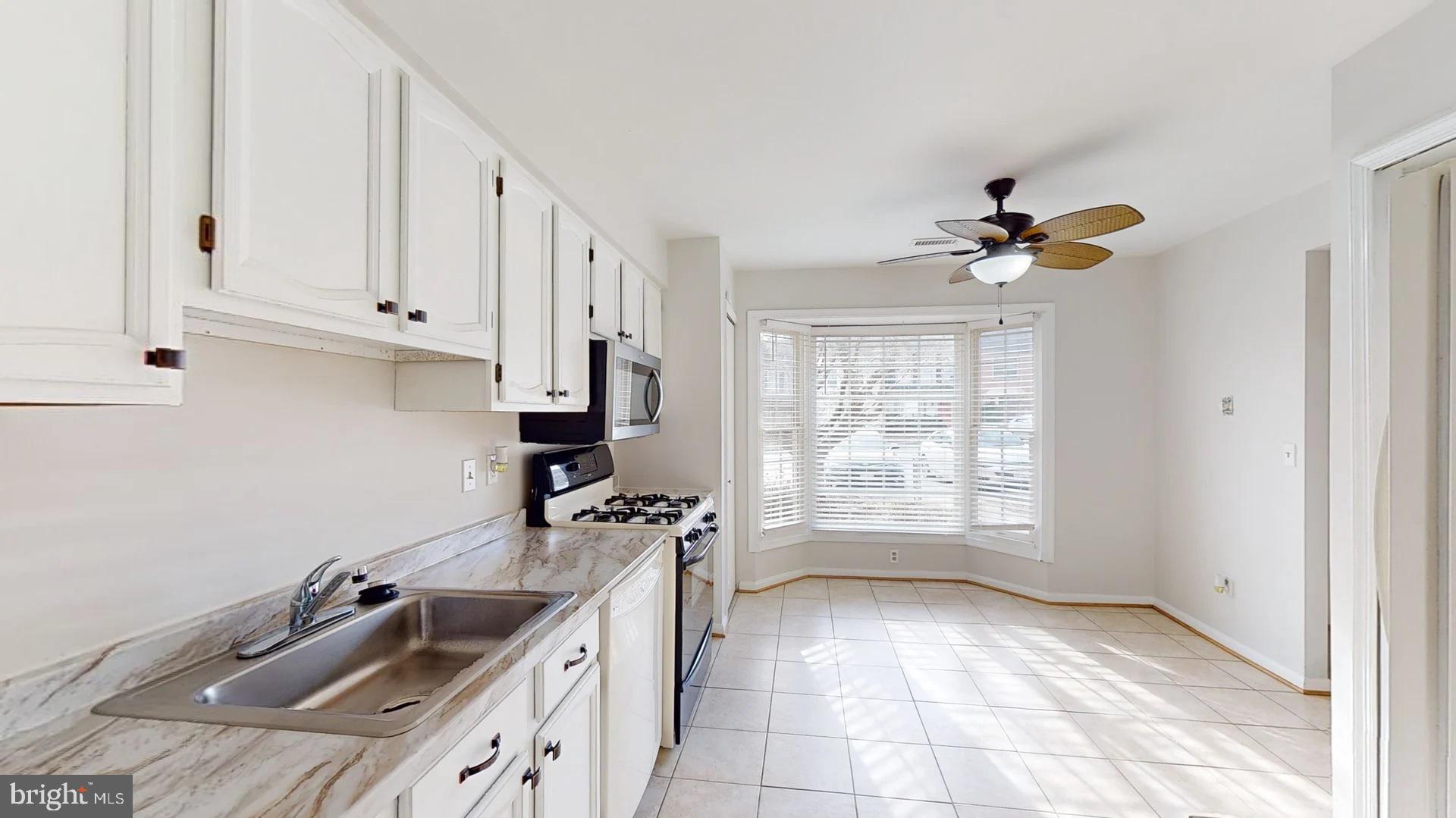 10615 GRETA LYNN CT