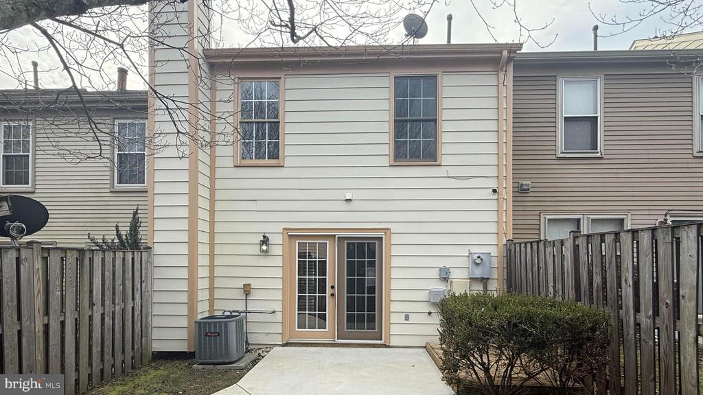 10615 GRETA LYNN CT