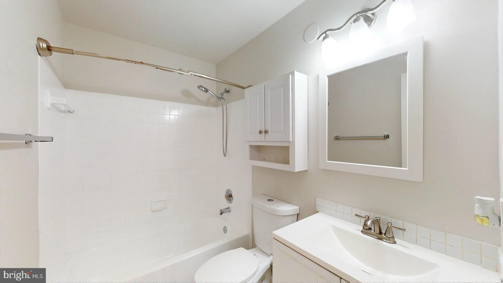 10615 GRETA LYNN CT