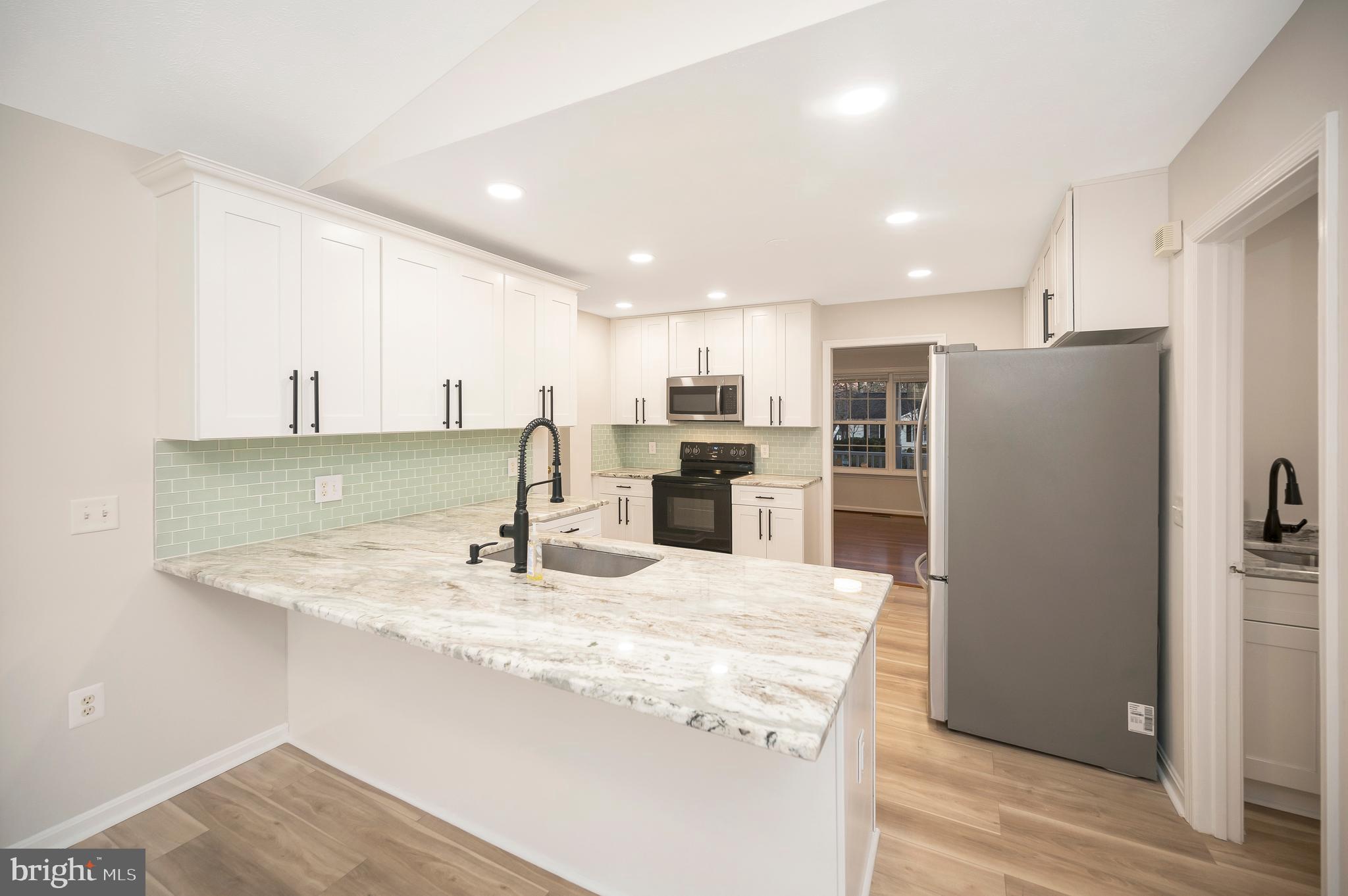11808 Gardenia Dr