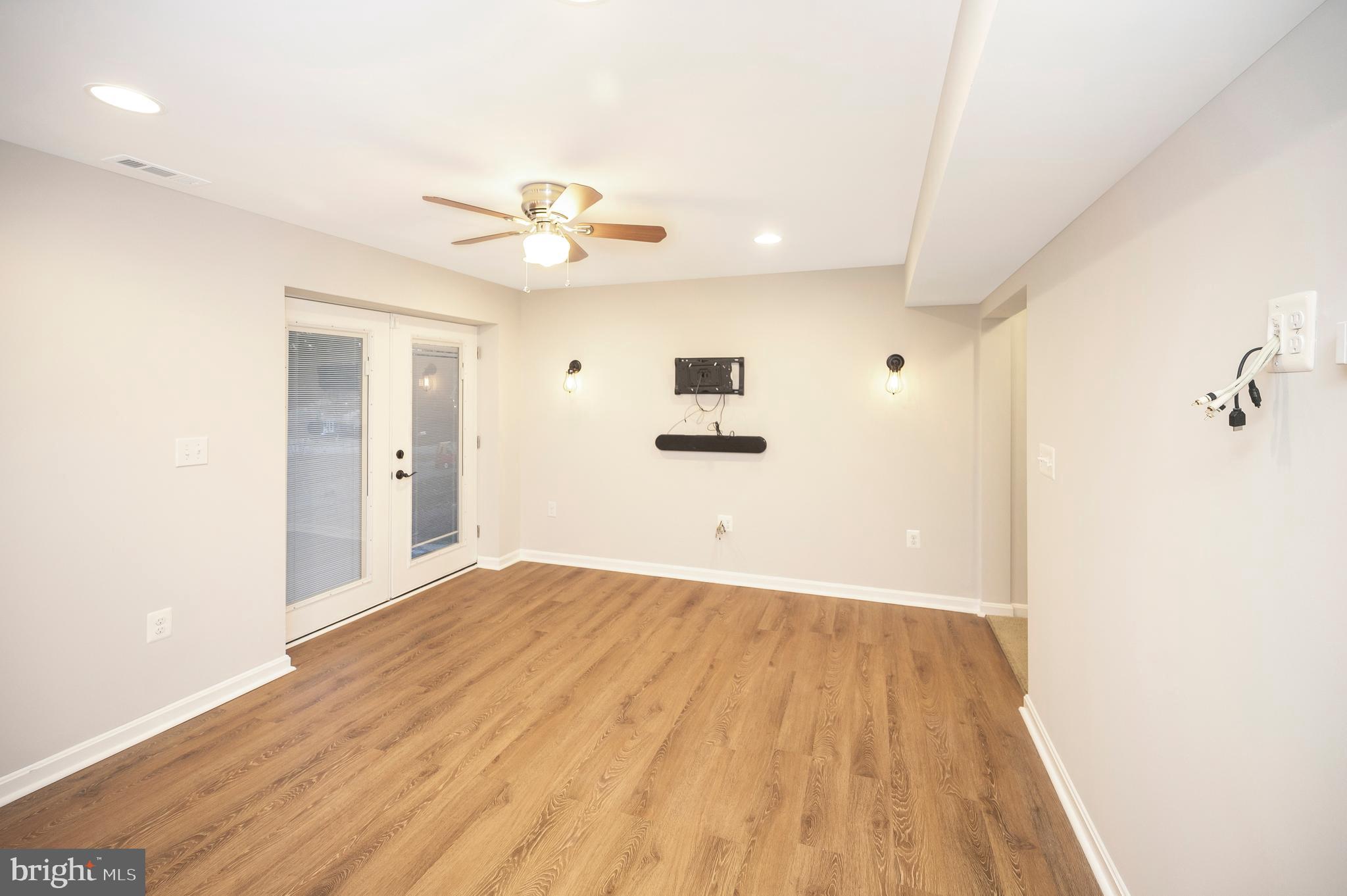 11808 Gardenia Dr