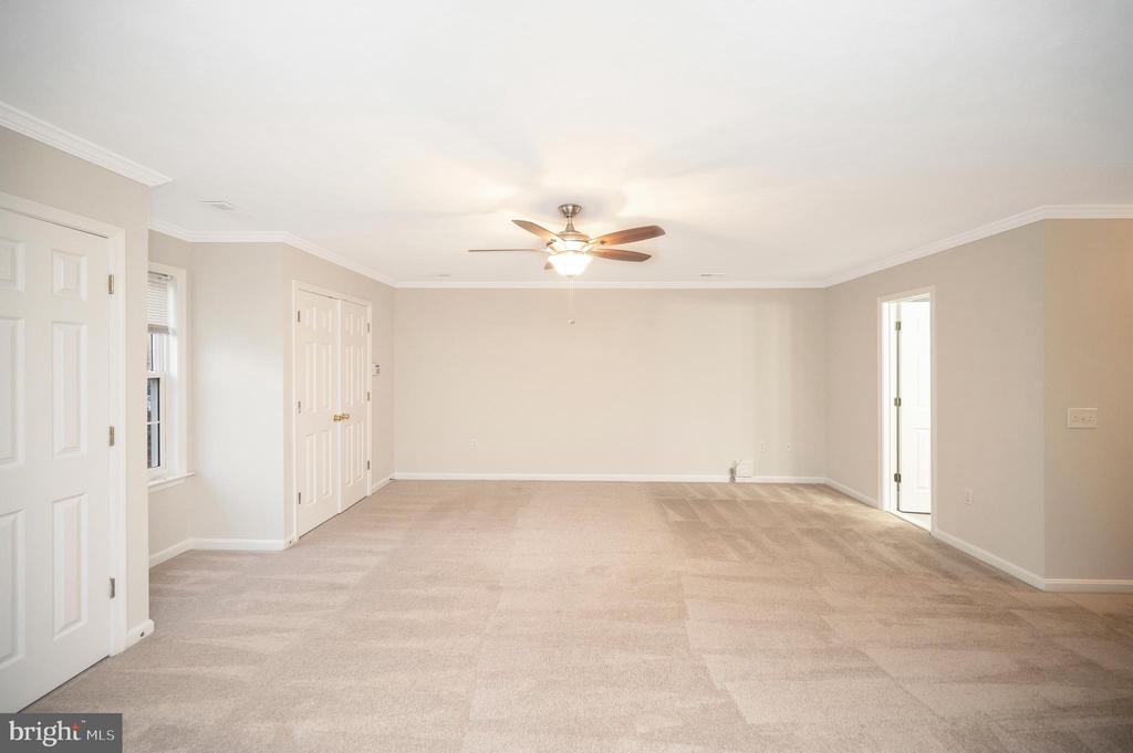11808 Gardenia Dr