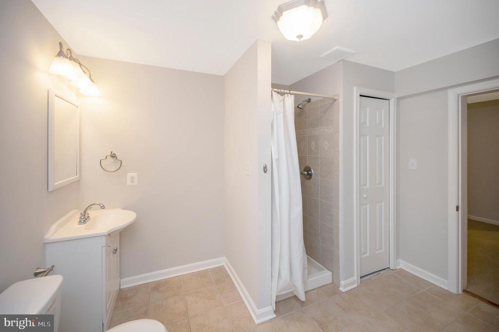 11808 Gardenia Dr