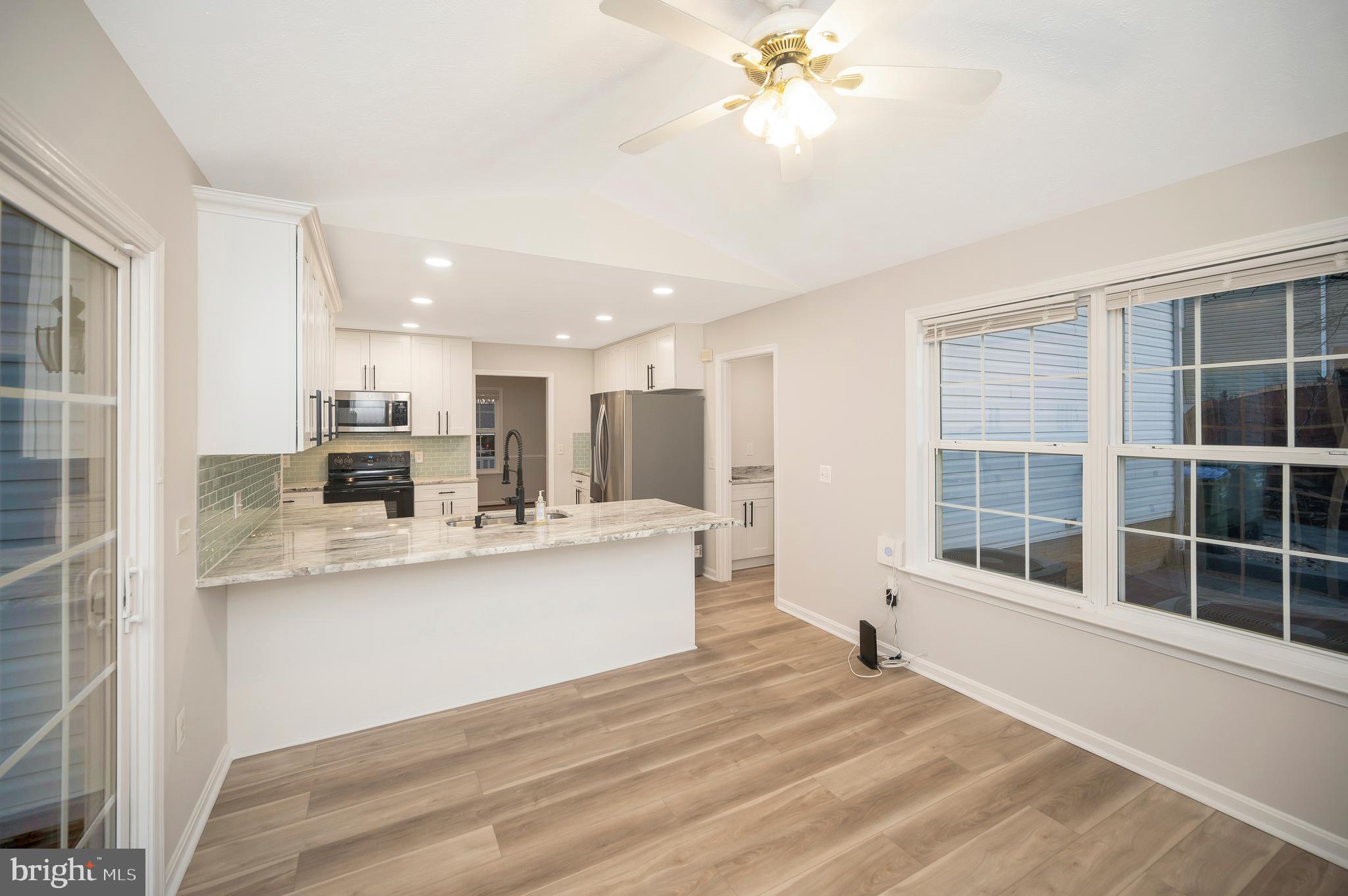 11808 Gardenia Dr