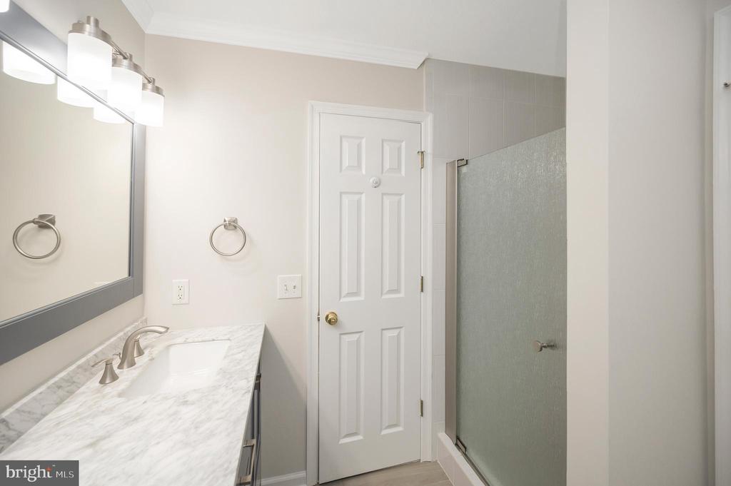 11808 Gardenia Dr