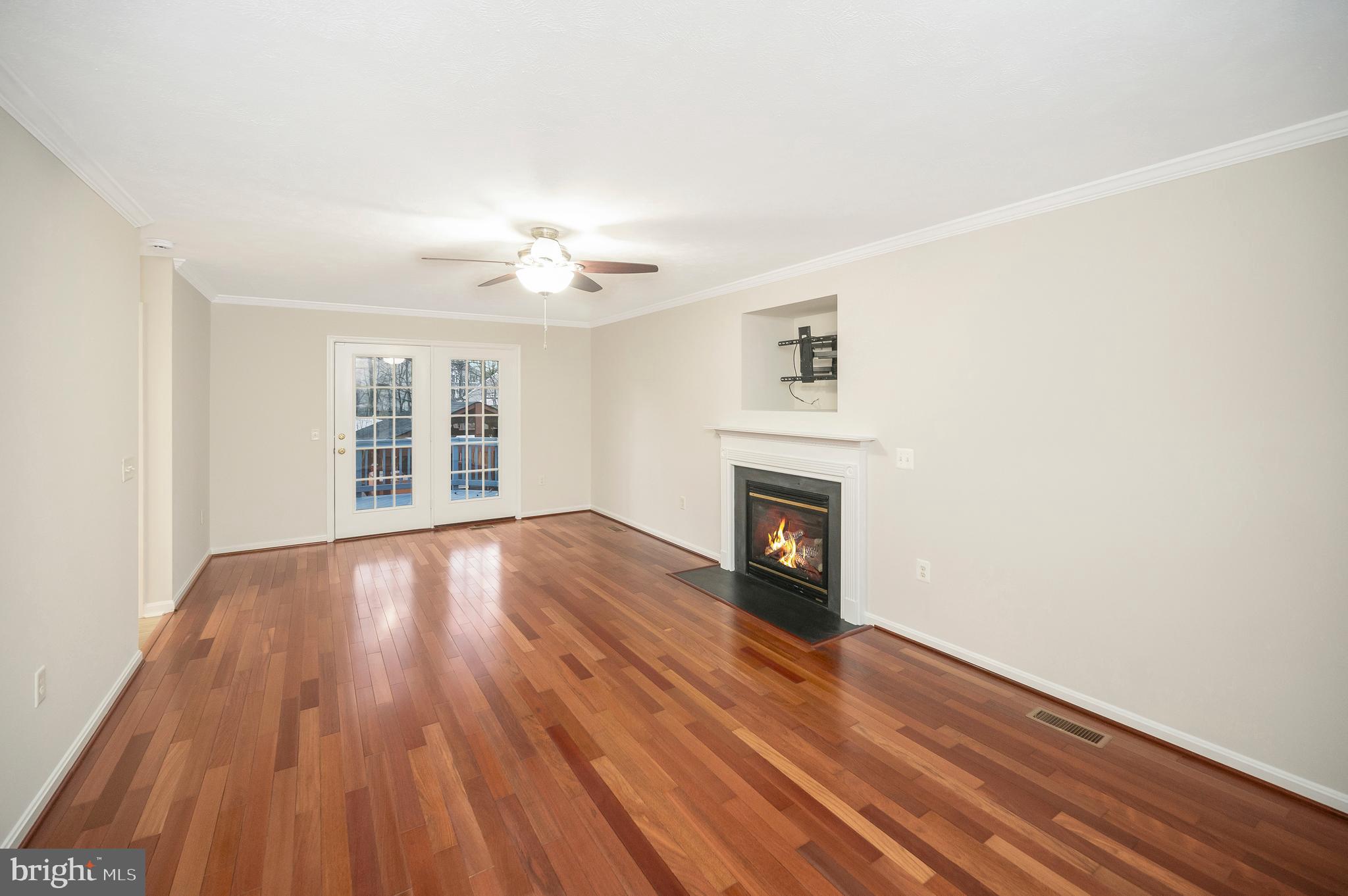 11808 Gardenia Dr
