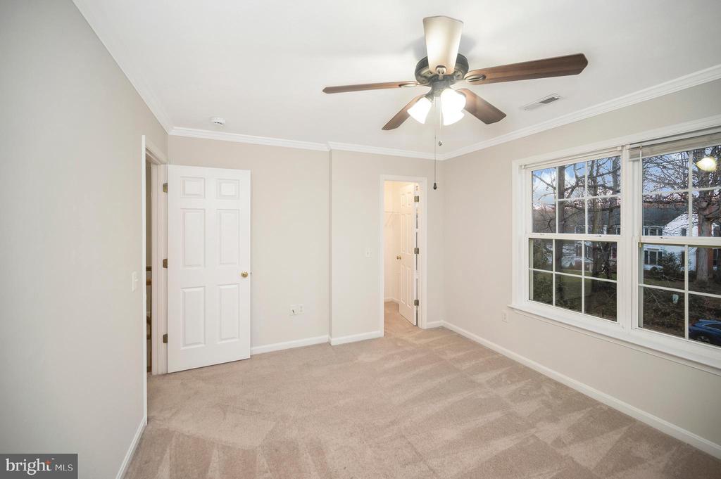 11808 Gardenia Dr