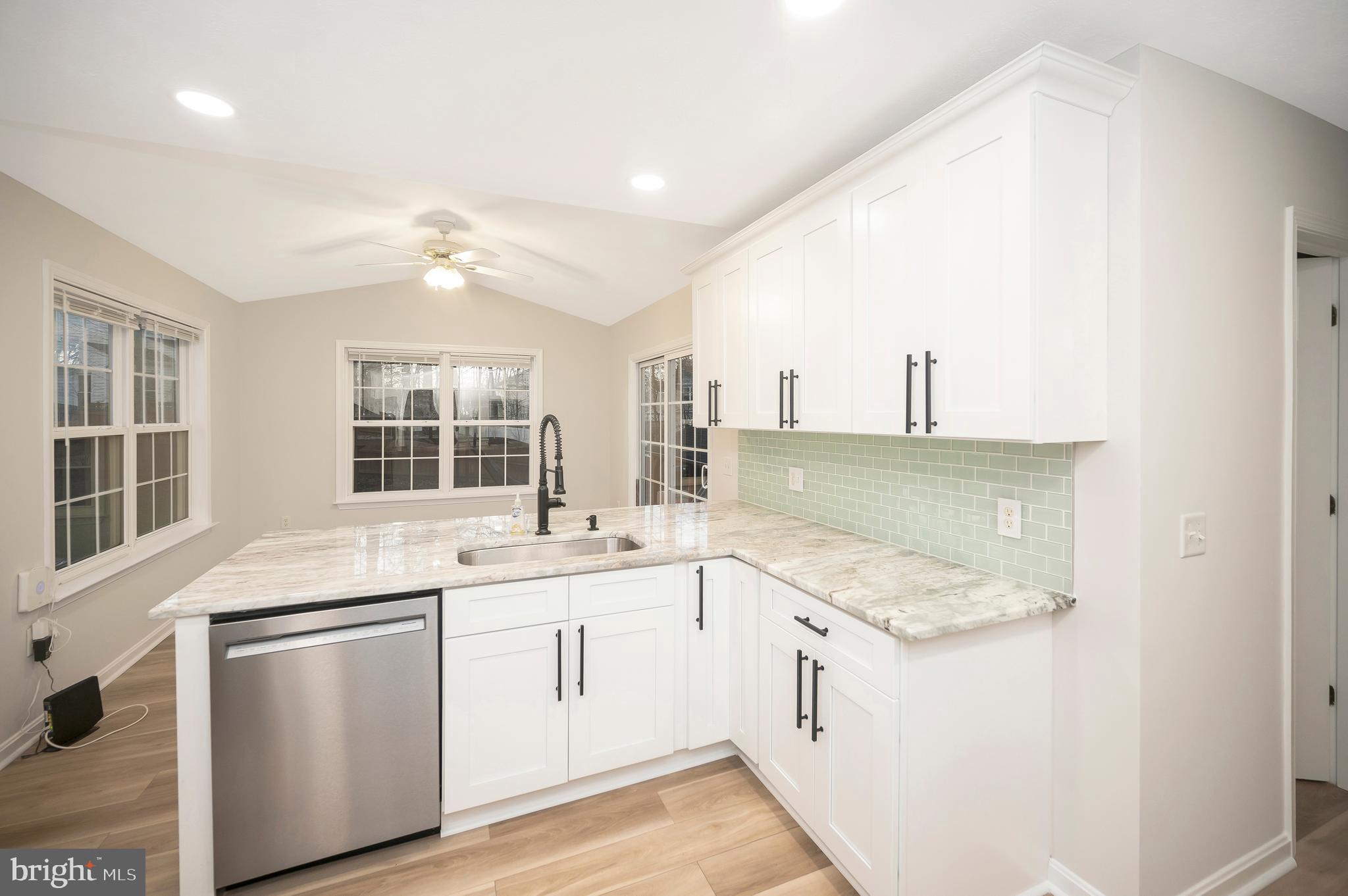 11808 Gardenia Dr