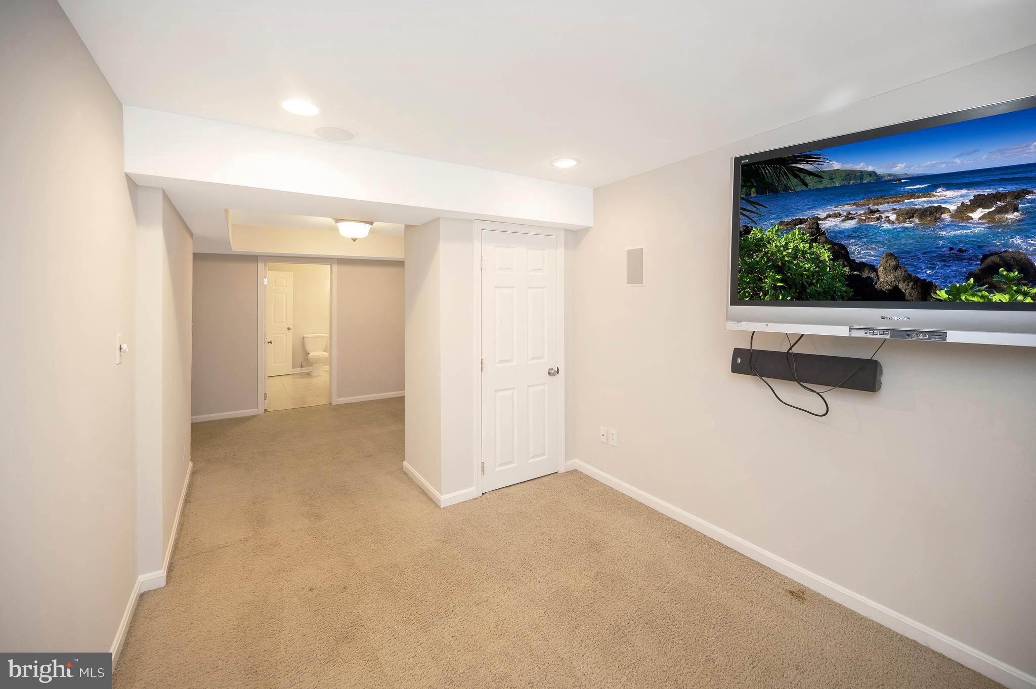 11808 Gardenia Dr