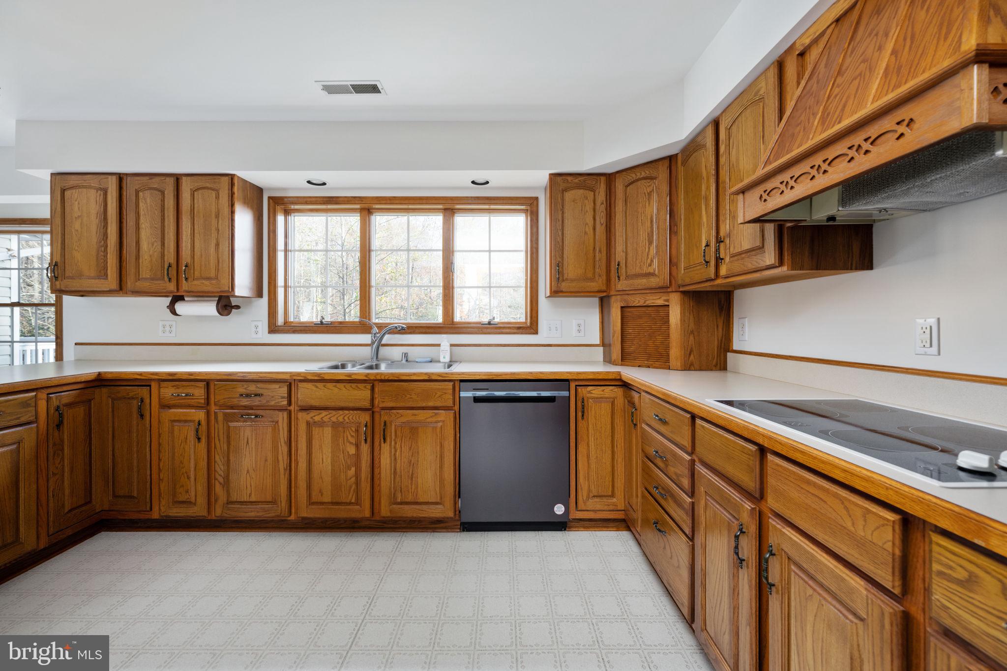 9011 ISLE OF LAURELS