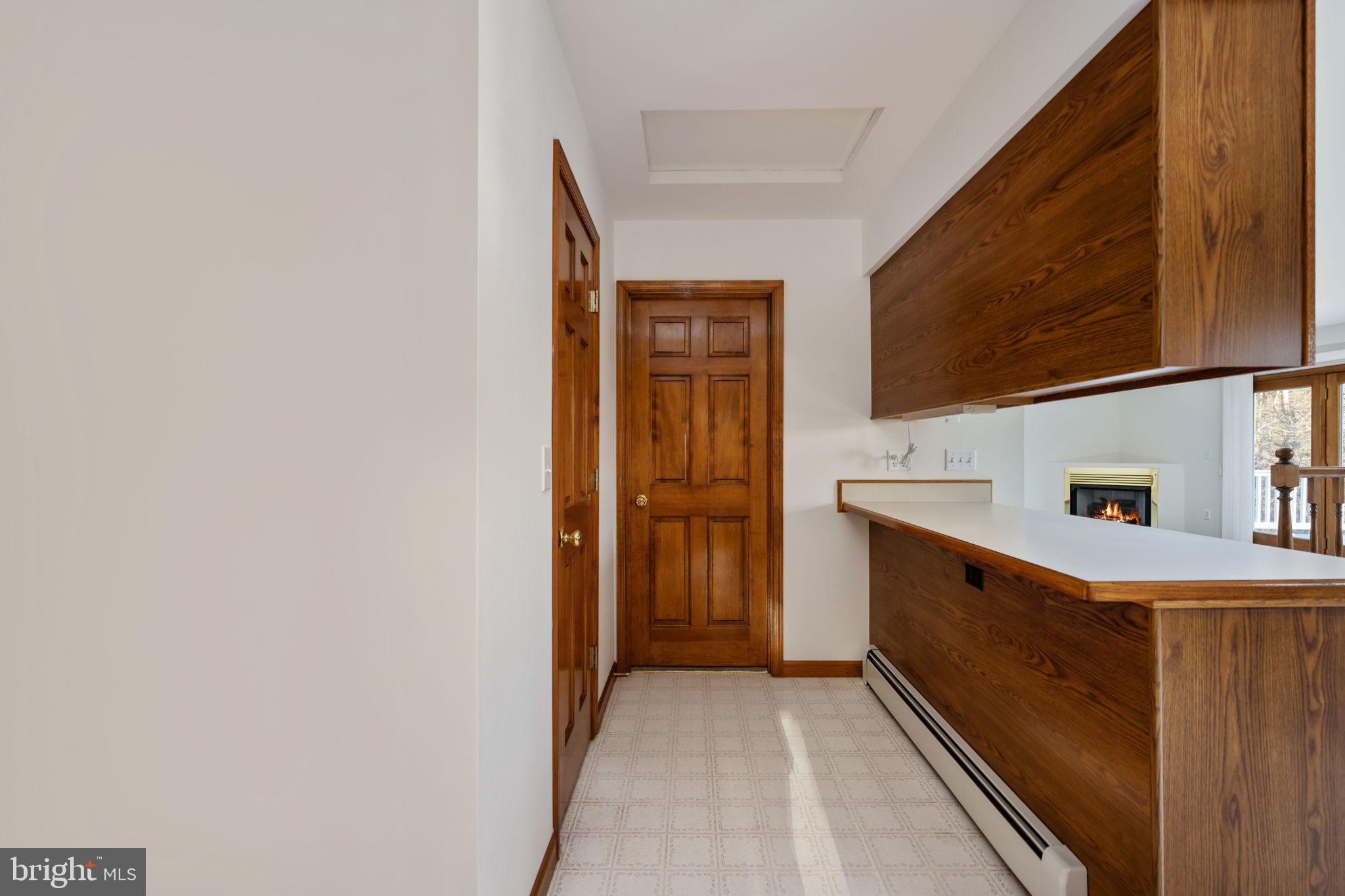 9011 ISLE OF LAURELS