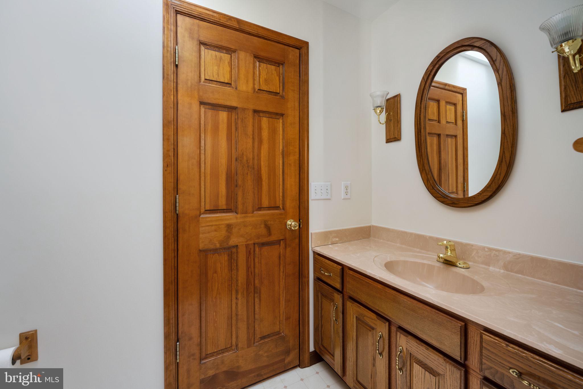 9011 ISLE OF LAURELS