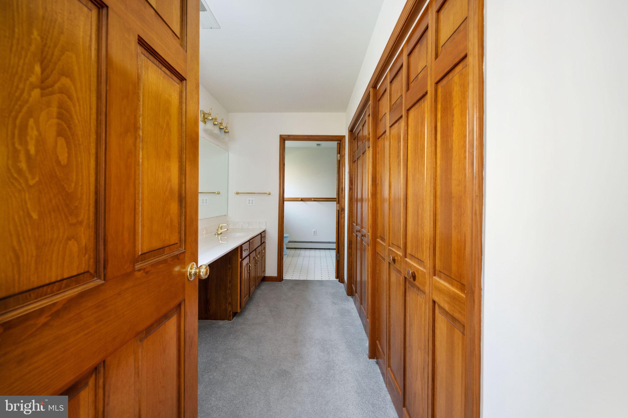 9011 ISLE OF LAURELS