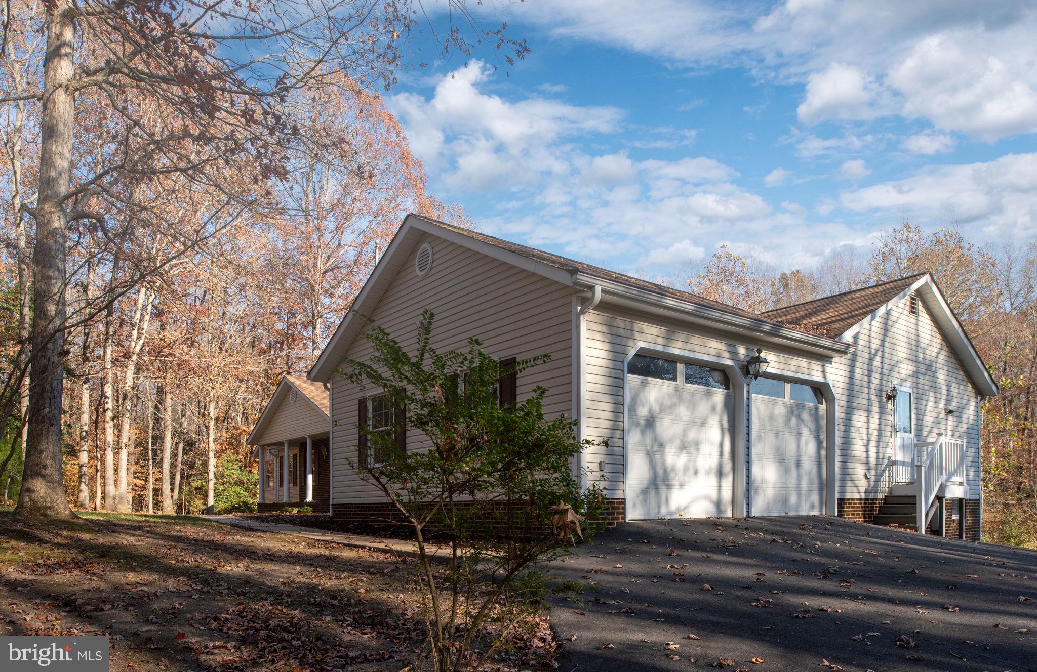 9011 ISLE OF LAURELS