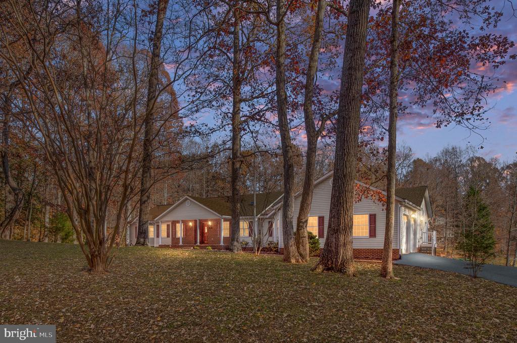 9011 ISLE OF LAURELS