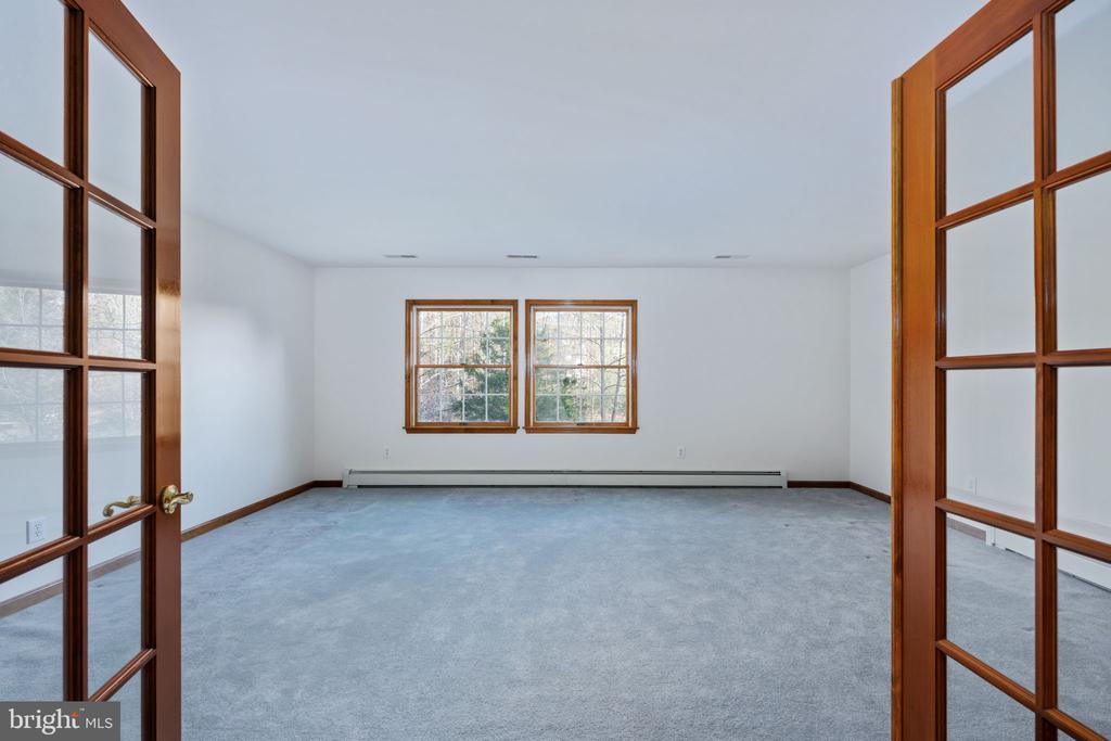 9011 ISLE OF LAURELS