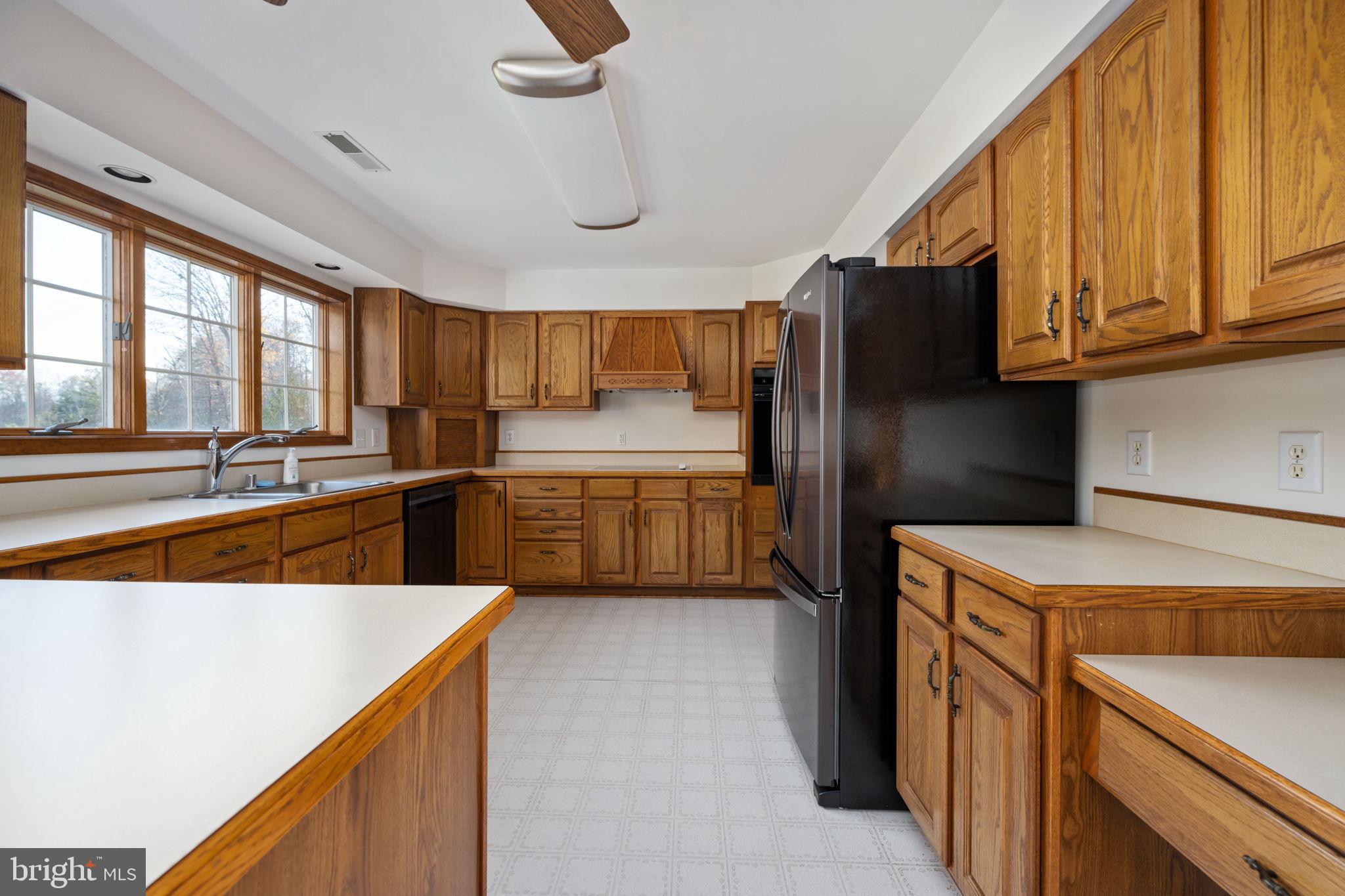 9011 ISLE OF LAURELS