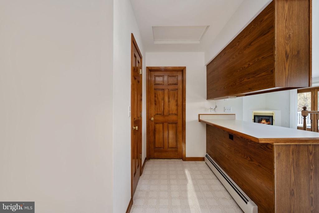 9011 ISLE OF LAURELS