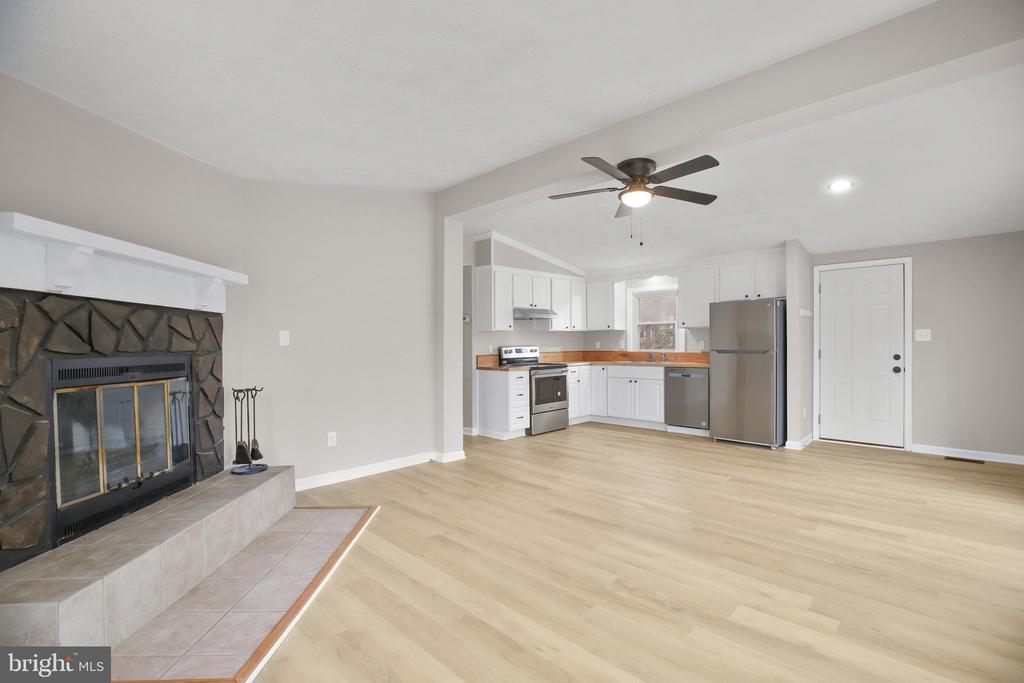 12506 Lee Lake Dr