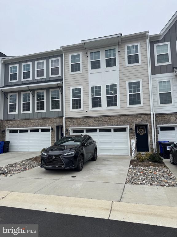 3709 Allington Ct