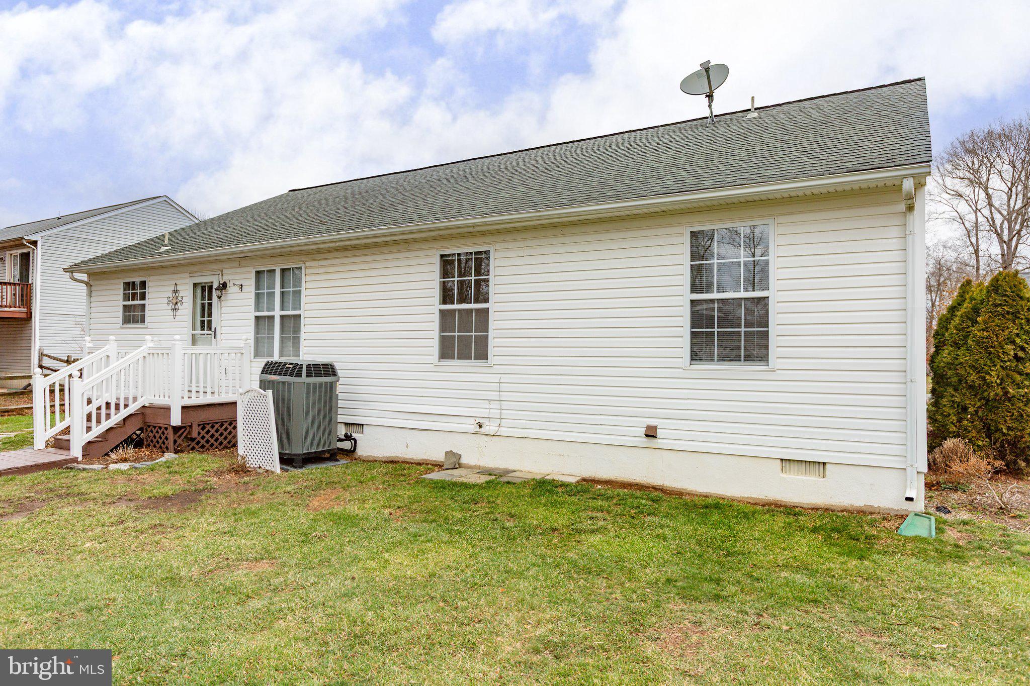 10114 S Fulton Dr