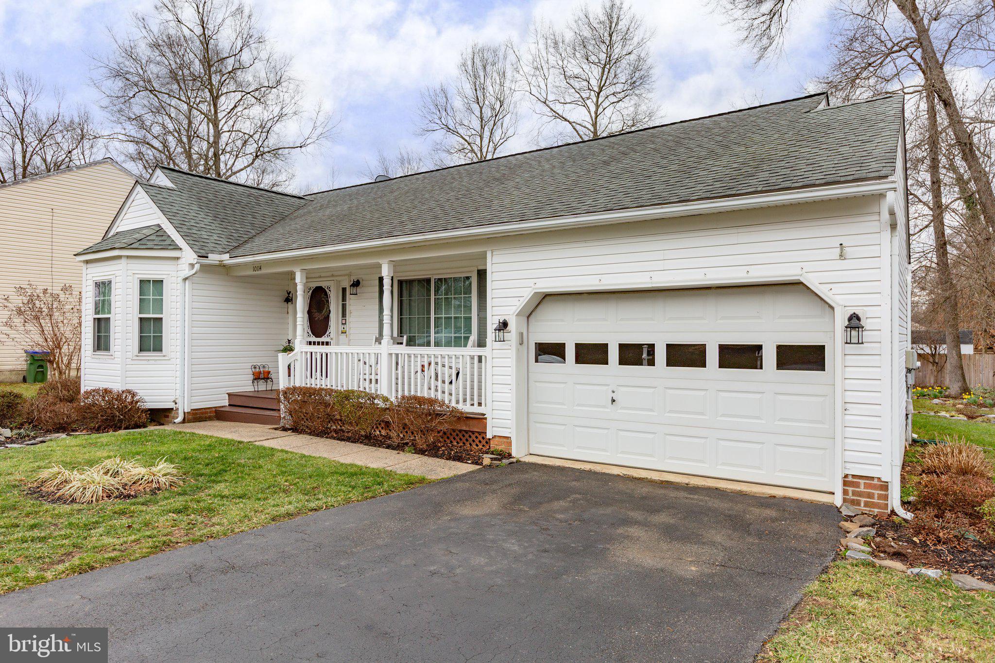 10114 S Fulton Dr