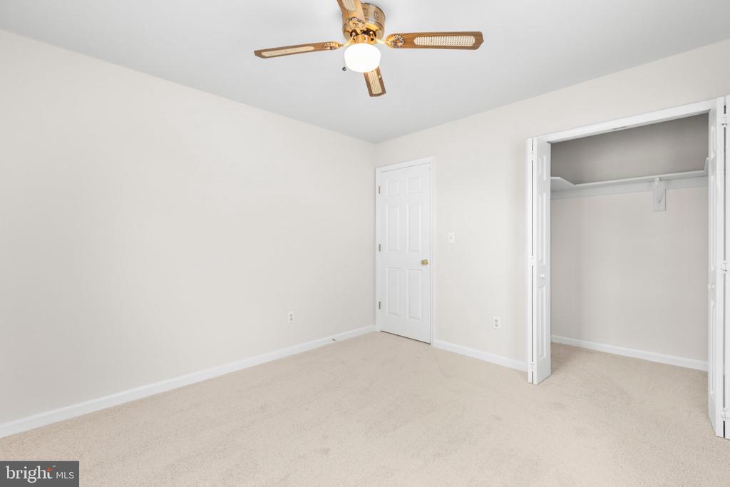 10114 S Fulton Dr