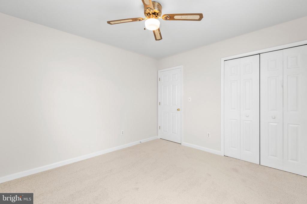 10114 S Fulton Dr
