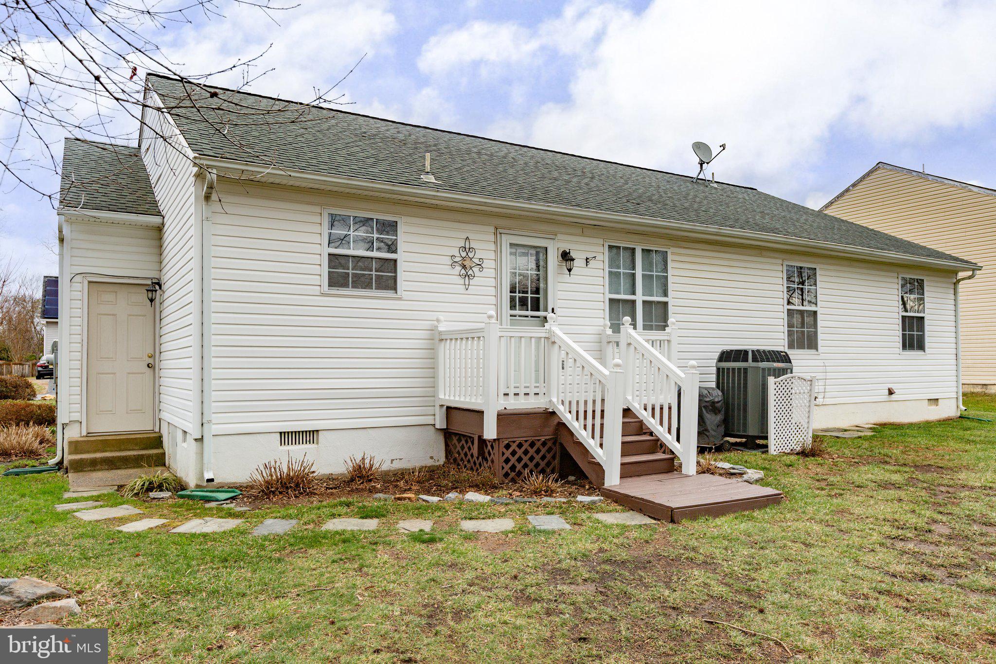 10114 S Fulton Dr