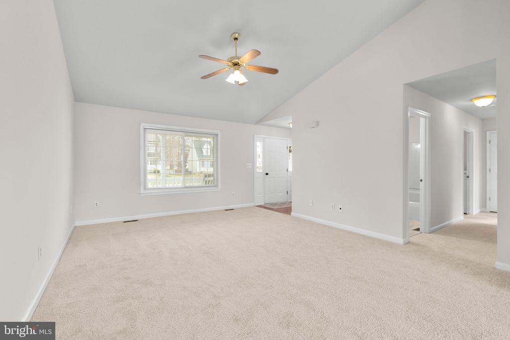 10114 S Fulton Dr