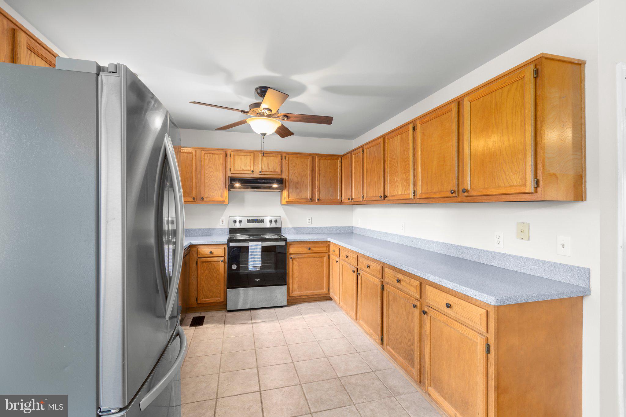 10114 S Fulton Dr