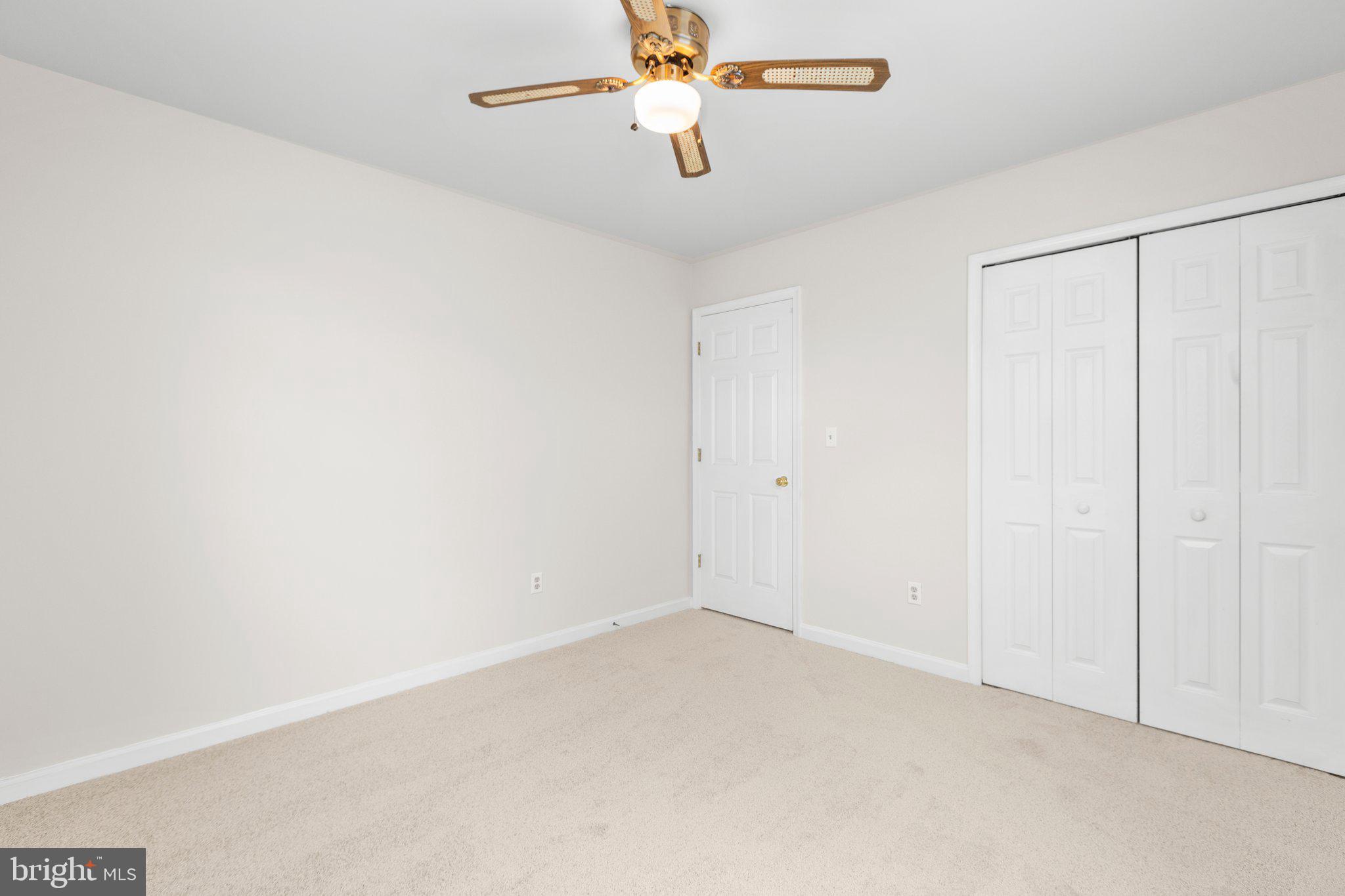 10114 S Fulton Dr