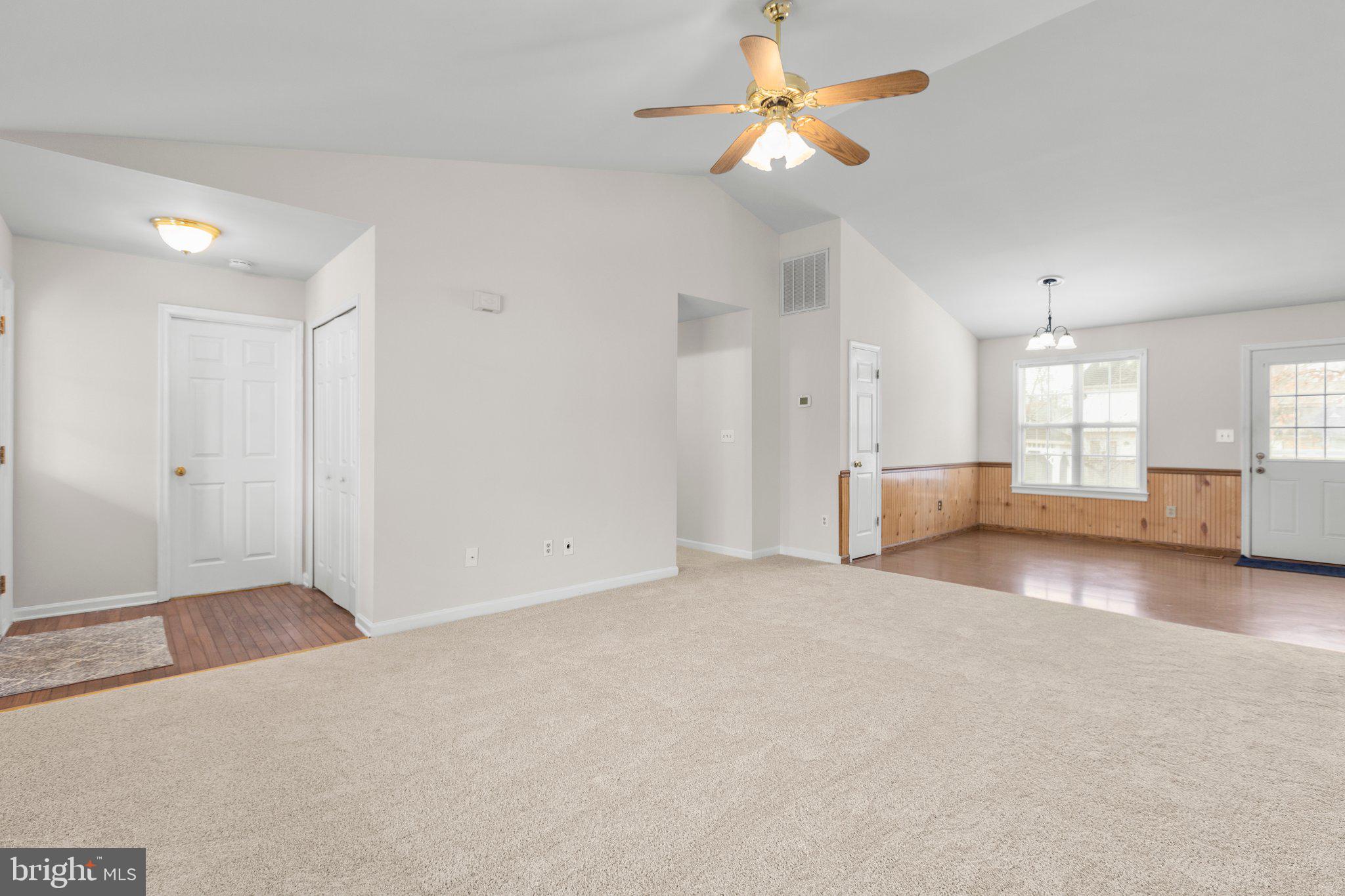 10114 S Fulton Dr