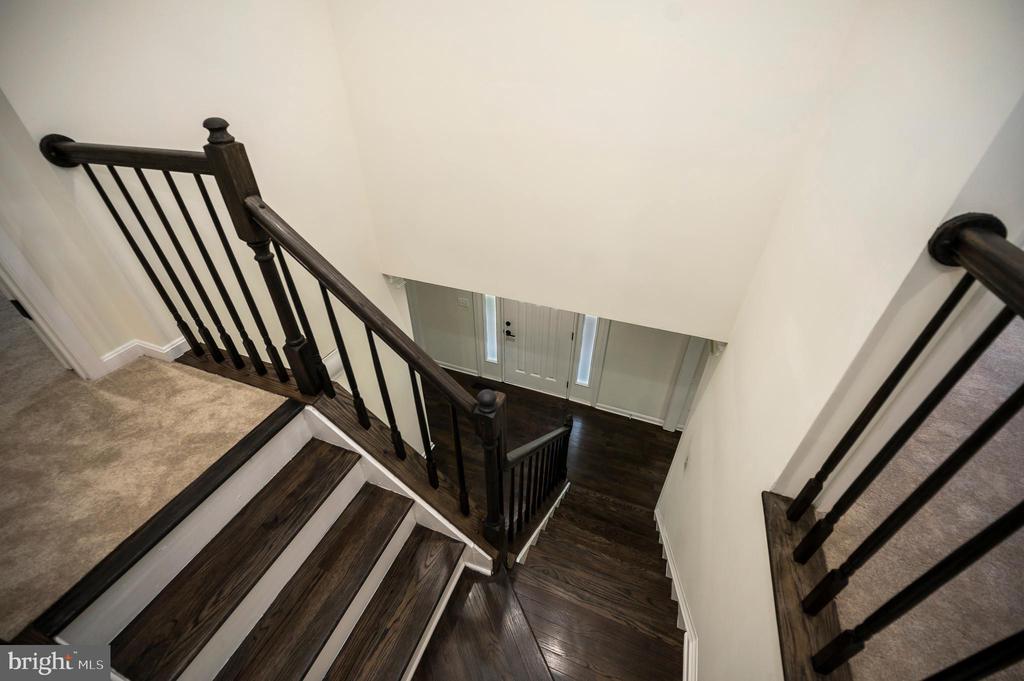 10502 WATFORD LANE