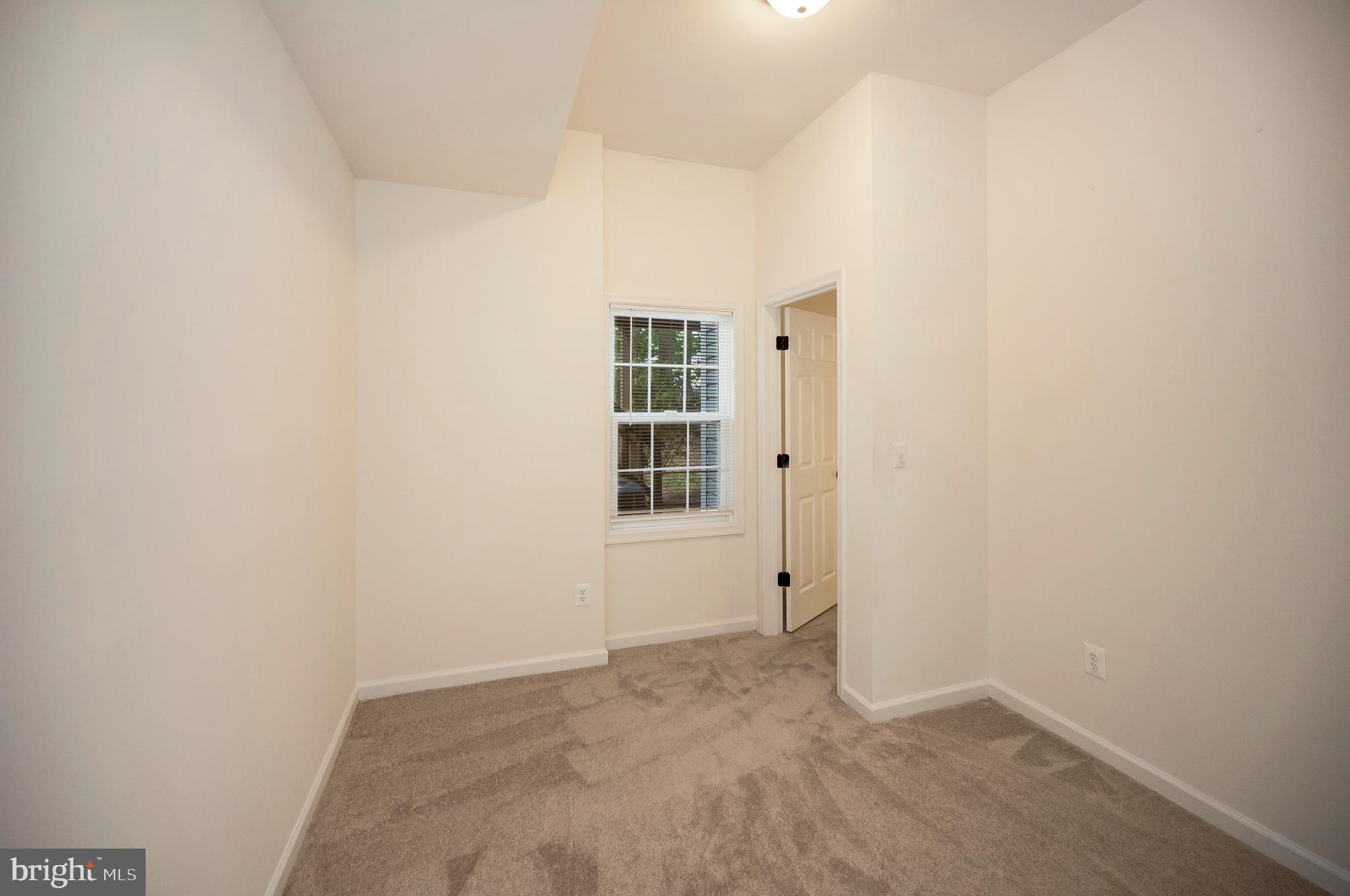 10502 WATFORD LANE