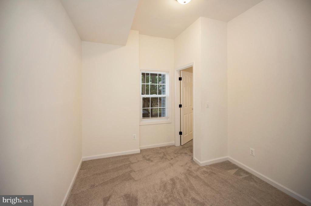 10502 WATFORD LANE