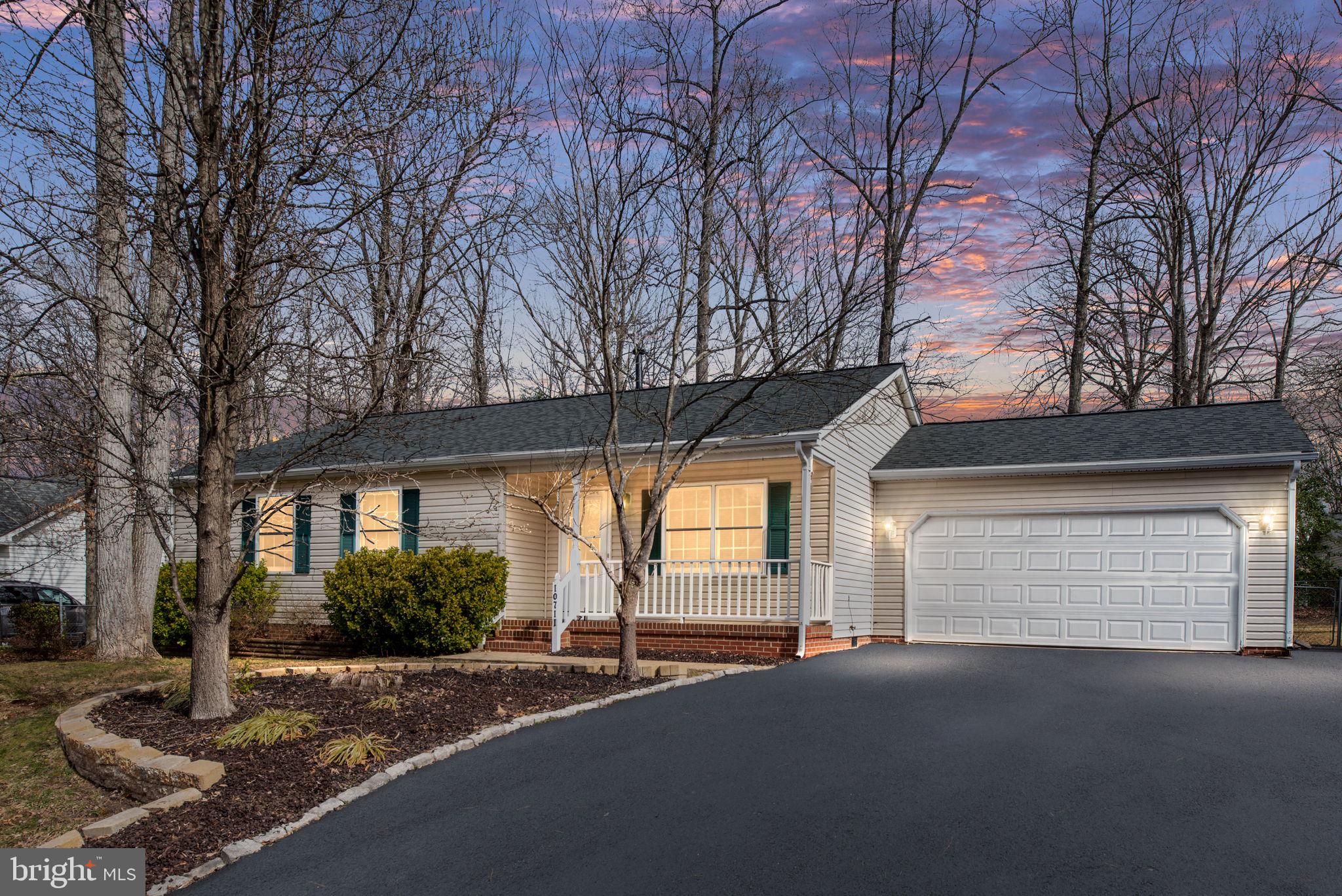 10711 Crestwood Dr