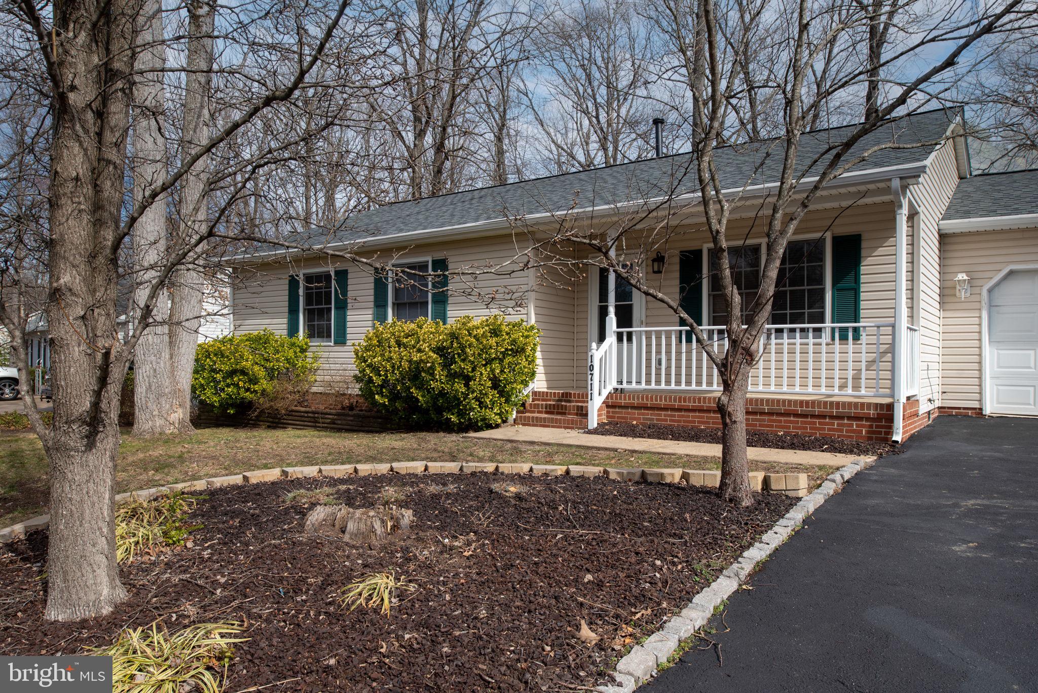 10711 Crestwood Dr