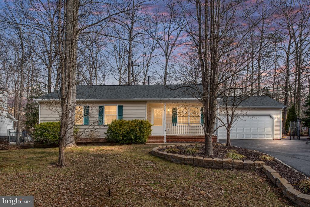 10711 Crestwood Dr