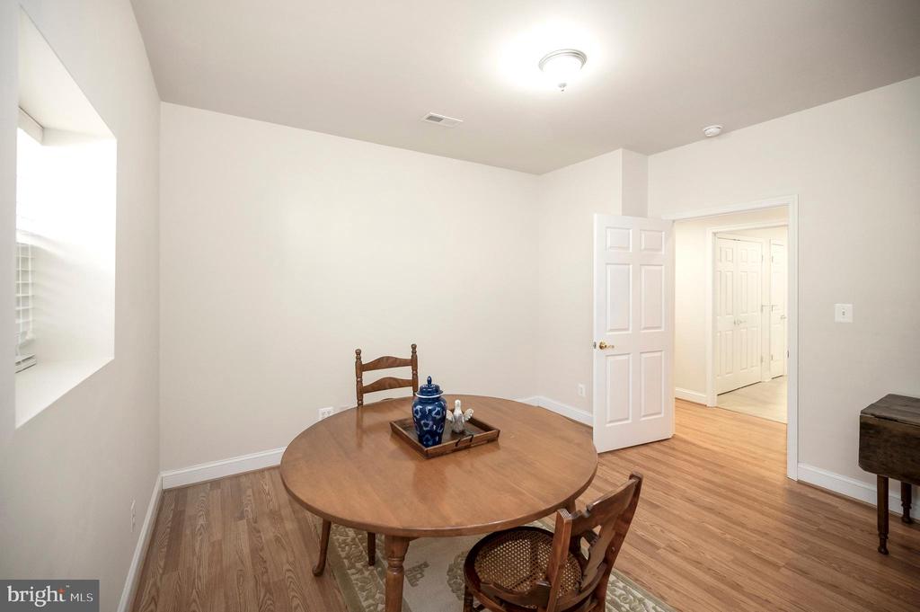6219 E Dranesville Dr