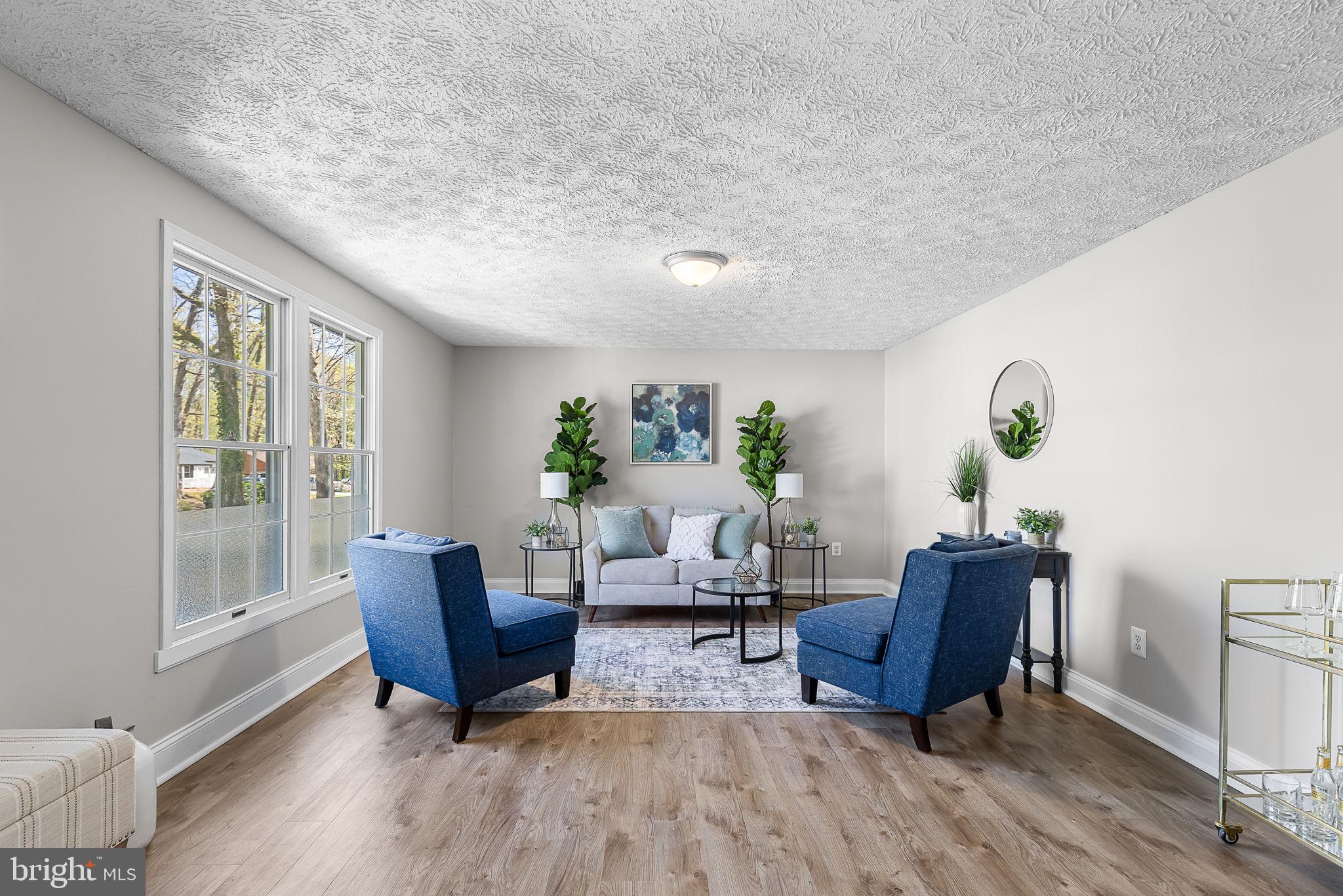 216 Hampton Dr