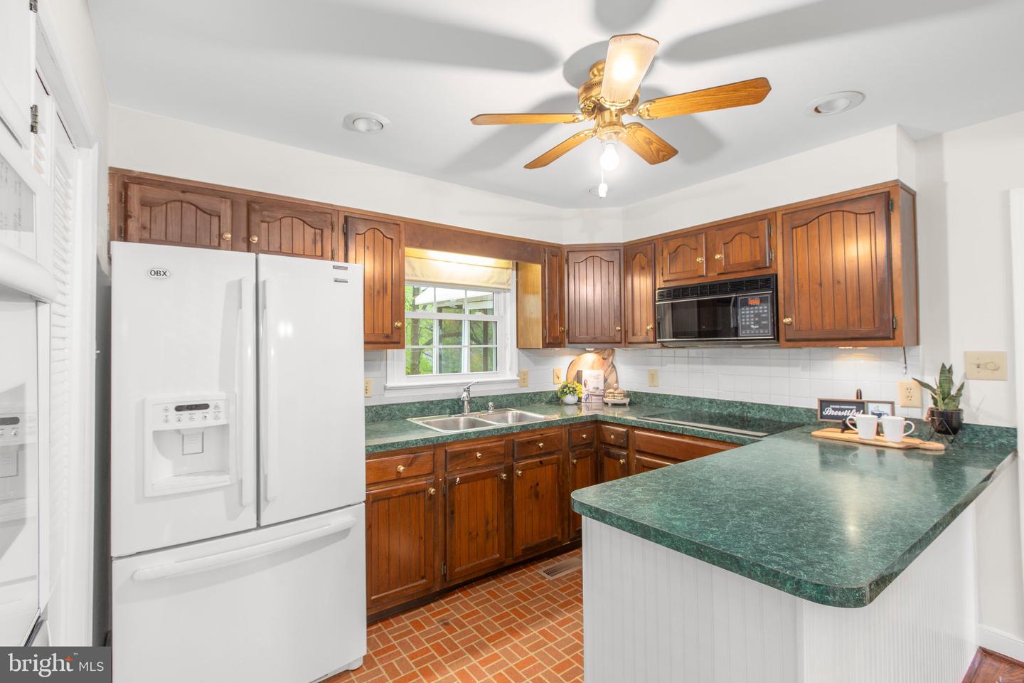 4 N Hill Ct