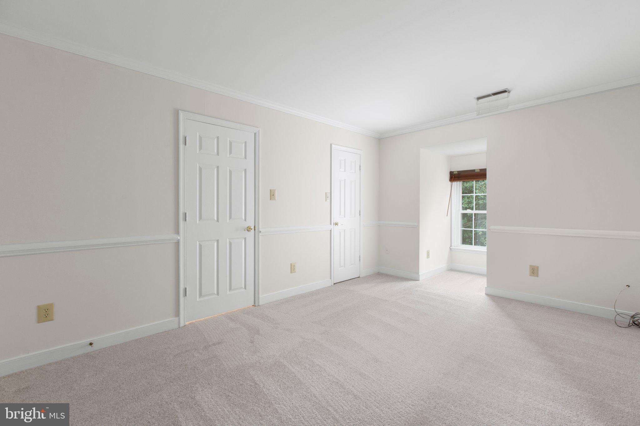 4 N Hill Ct