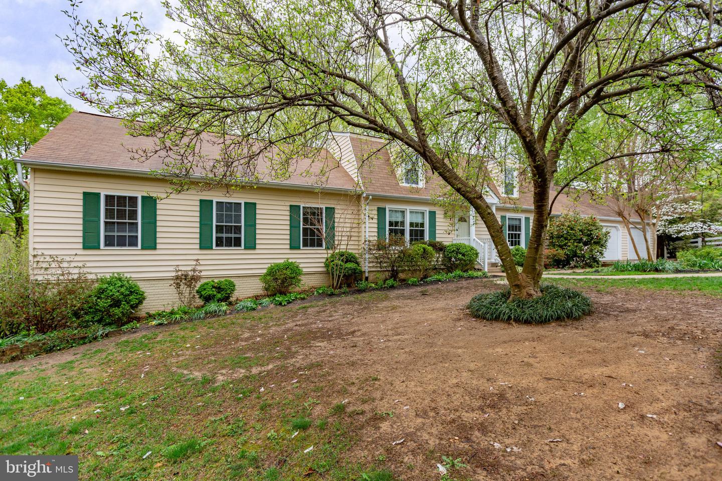 4 N Hill Ct
