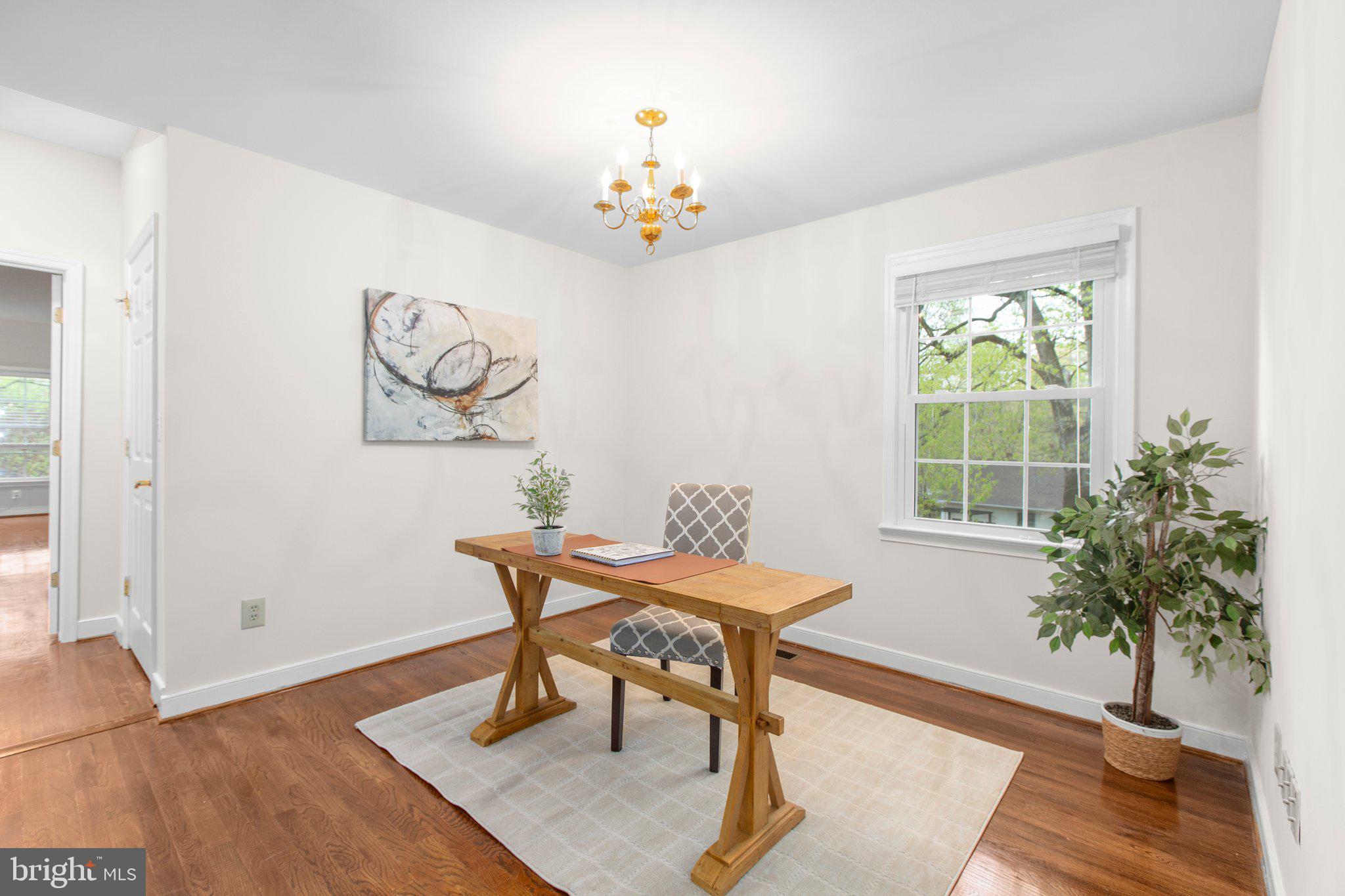 4 N Hill Ct