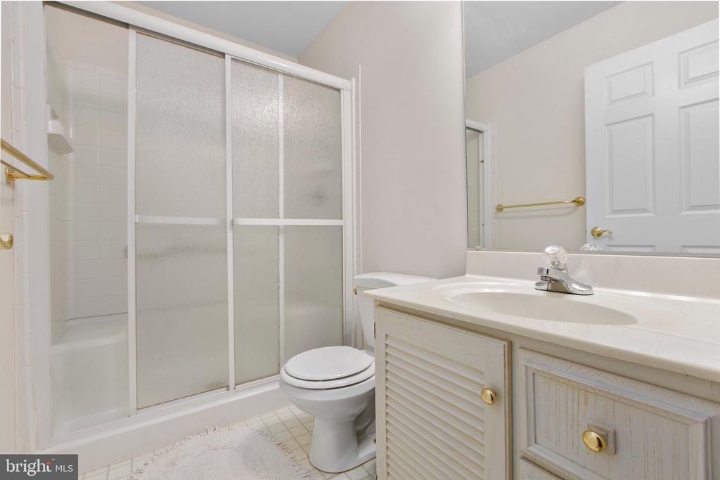 4 N Hill Ct