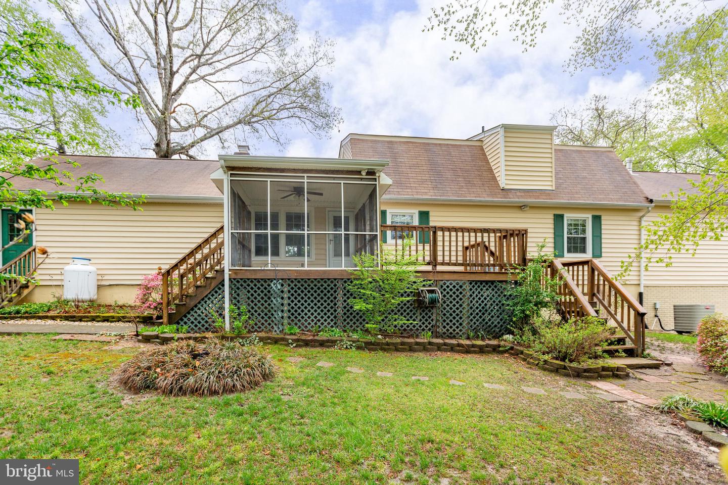 4 N Hill Ct