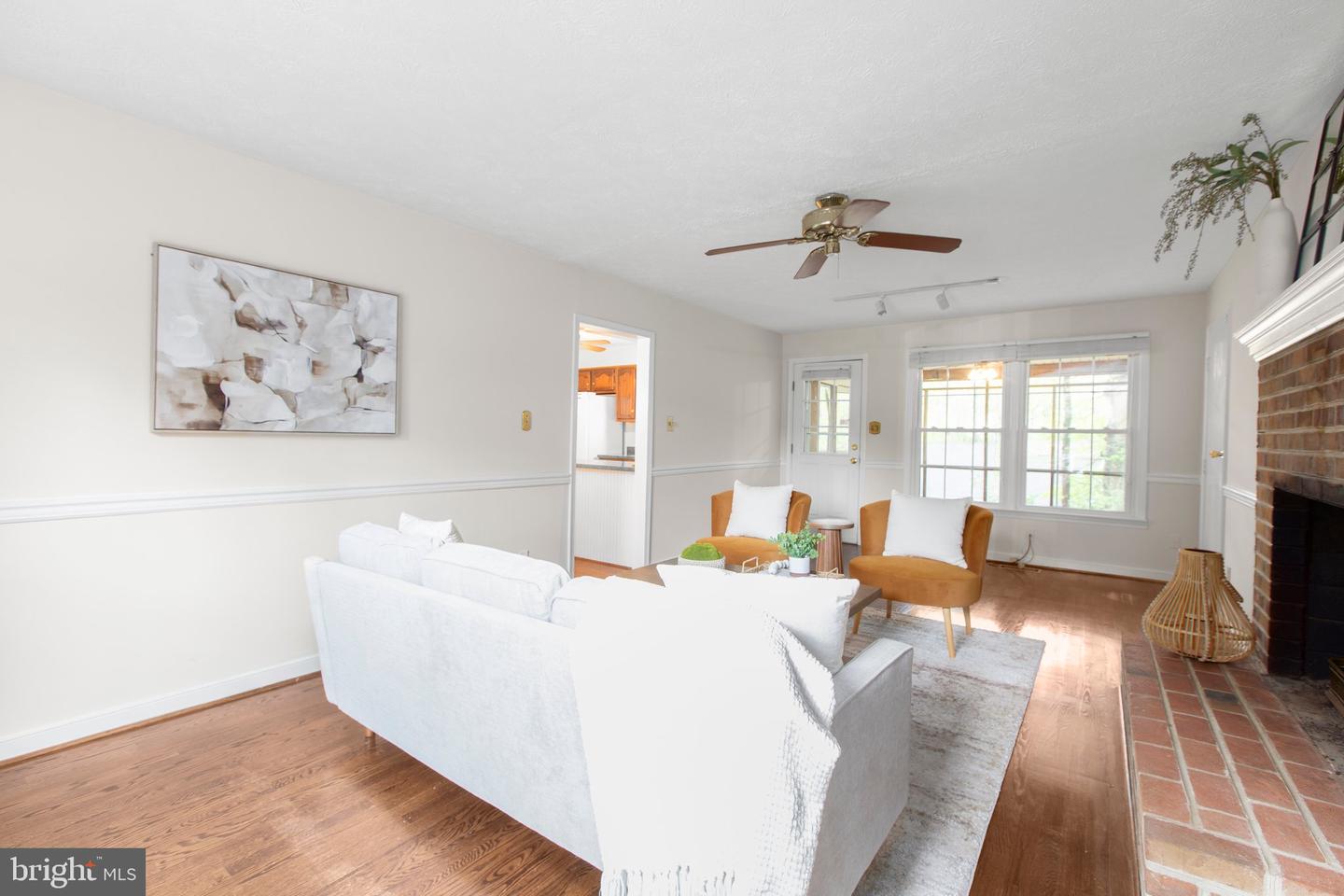 4 N Hill Ct