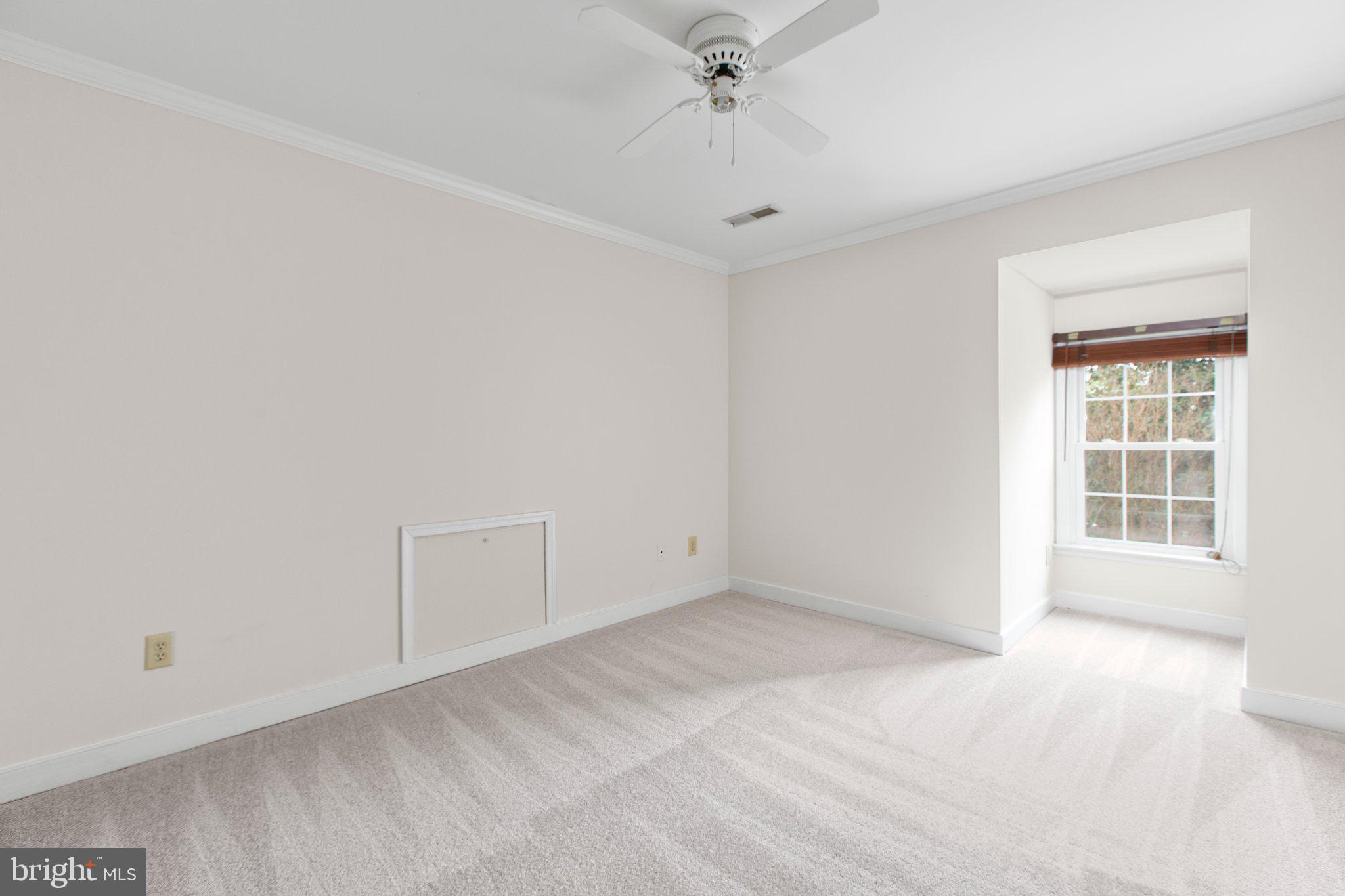 4 N Hill Ct