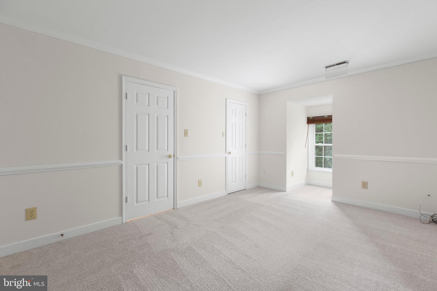 4 N Hill Ct